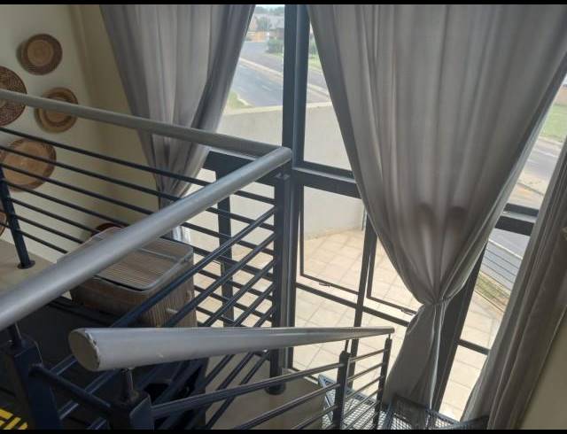 1 BEDROOM APARTMENT FOR SALE IN ROOIHUISKRAAL NORTH